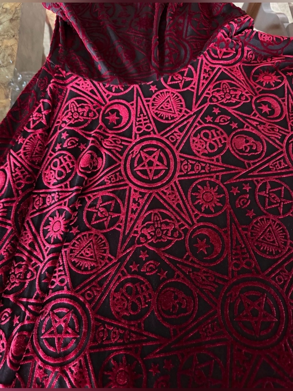 🧛🏻♀️🌹NWT HEX Blackmilk DISCONTINUED/RARE Velvet Asymmetrical Handkerchief Dress - Picture 7 of 8
